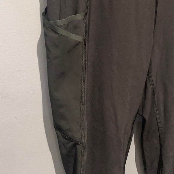 062-Lululemon Athletica Black Leggings - Picture 3 of 8